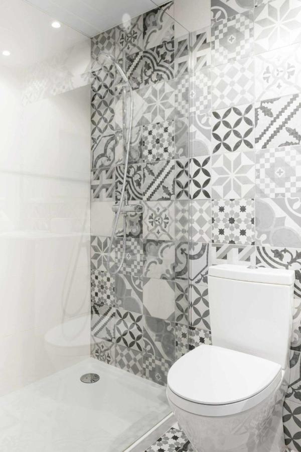 Revitalized Apartment In Historical Building Gérone Extérieur photo