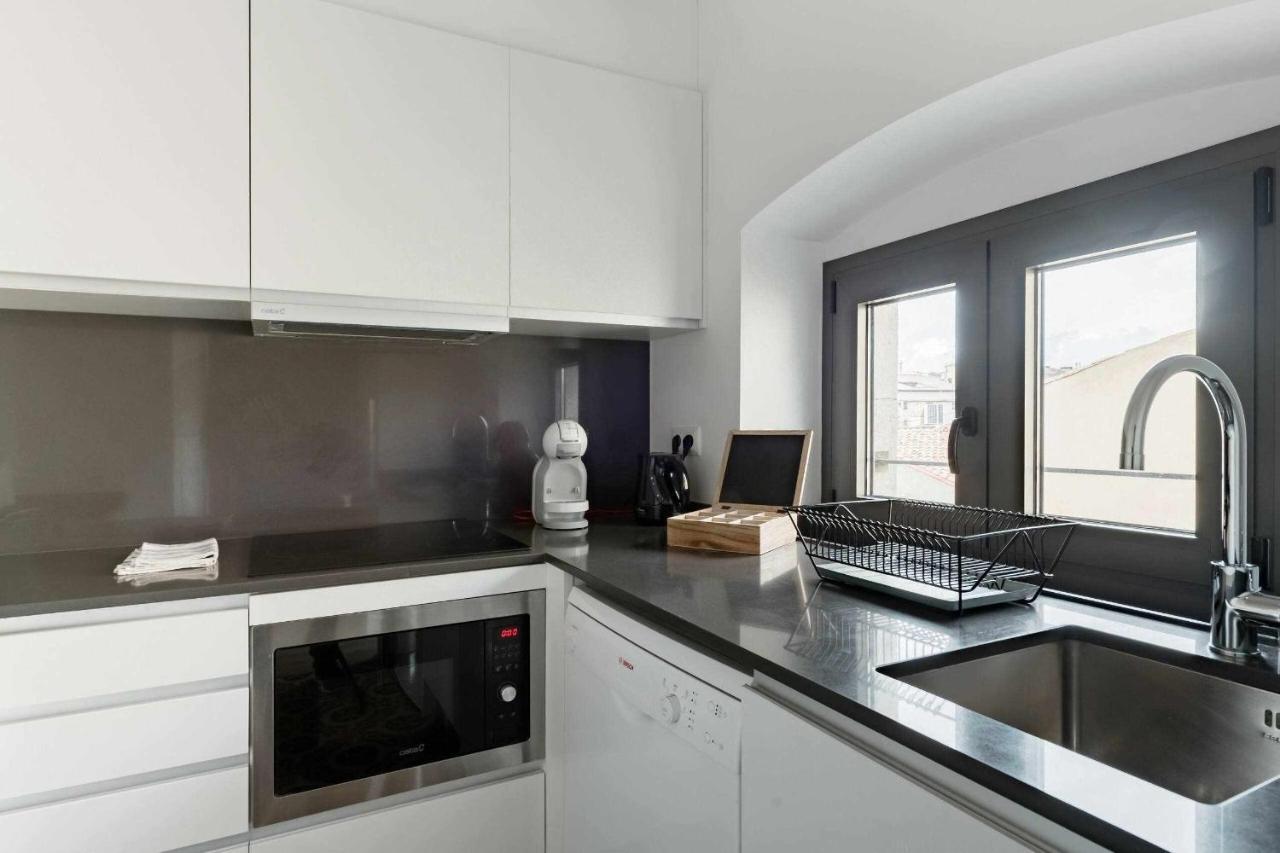 Revitalized Apartment In Historical Building Gérone Extérieur photo