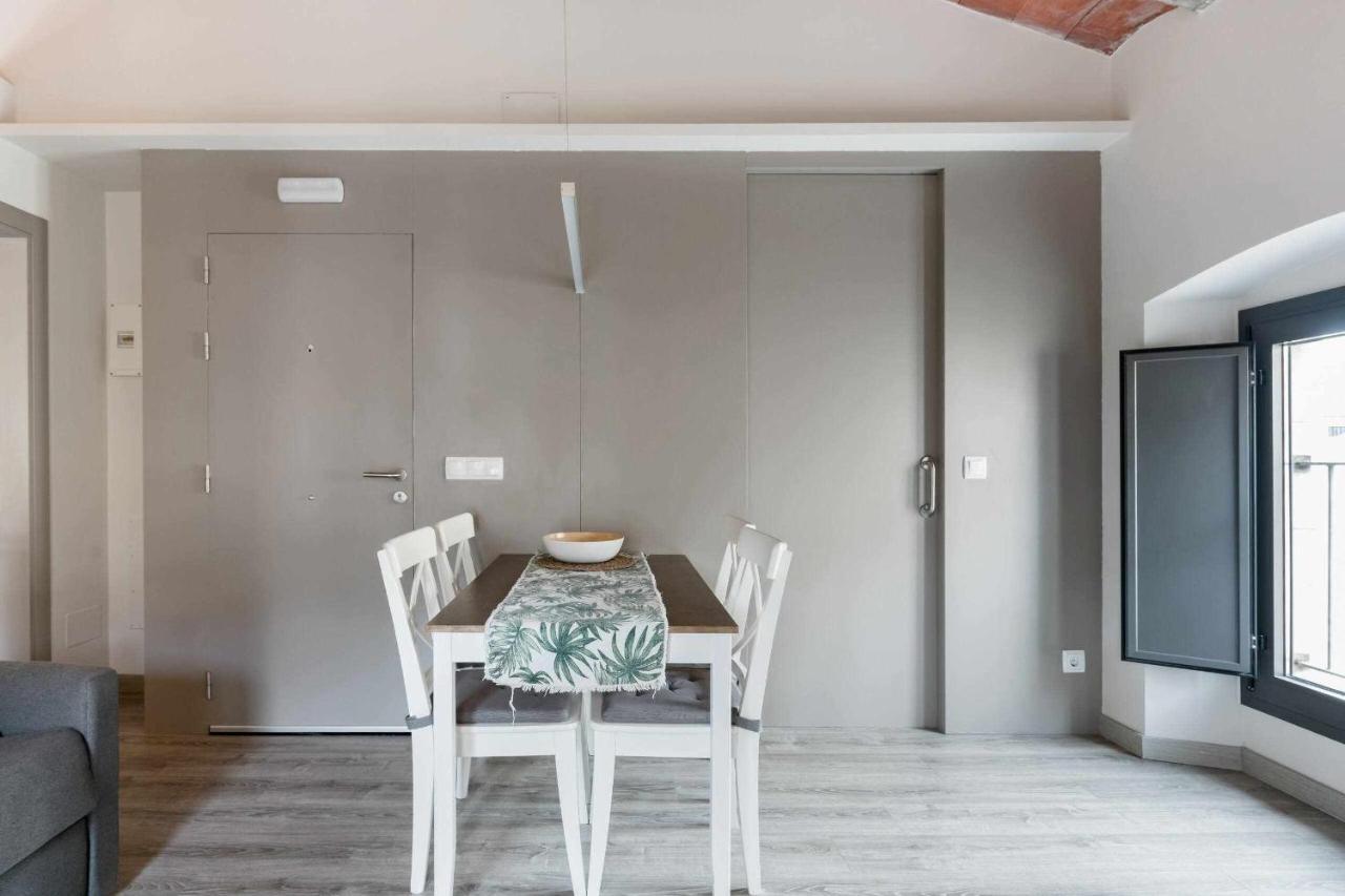 Revitalized Apartment In Historical Building Gérone Extérieur photo